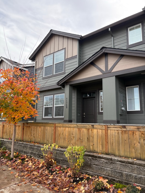 Building Photo - 11729 NE 28th St