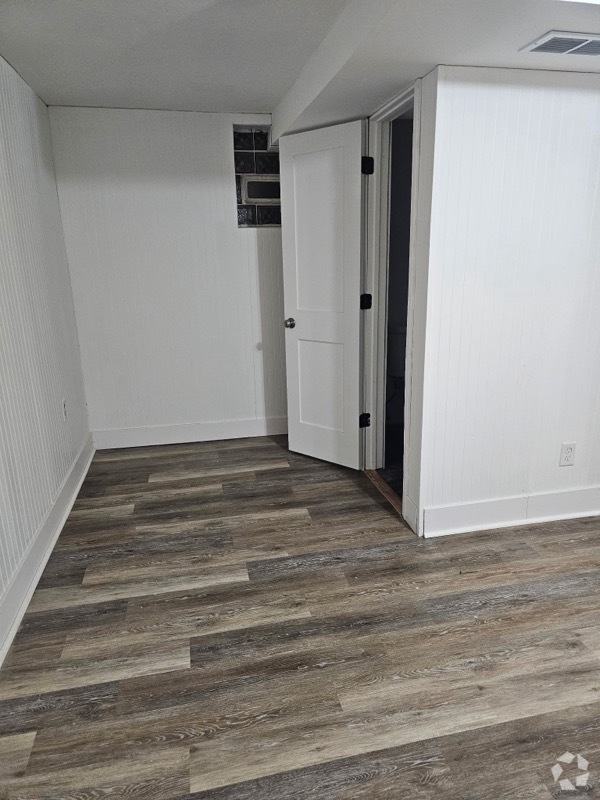 Building Photo - 871 E 141st St Rental