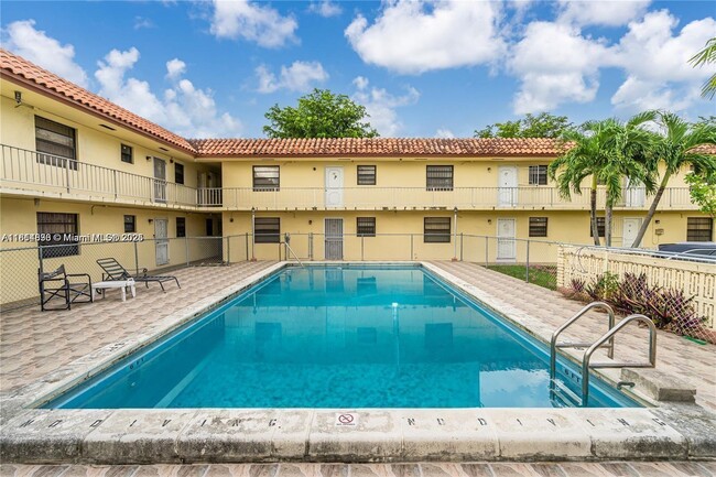 Photo - 8701 SW 12th St Unidad 21