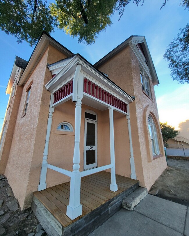 Front of building, Unit A-C entrance