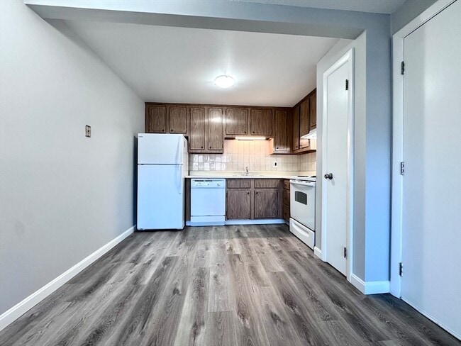 Photo - 17 Old Colony Ln Unit 10