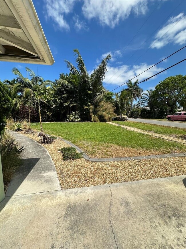 Photo - 1753 NE 18th St Unit 1753