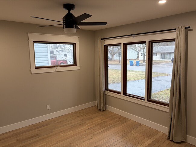 Photo - 7226 Thomas Ave S