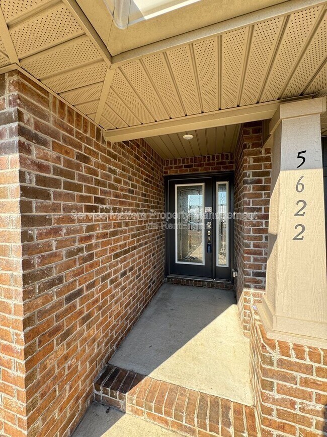 Photo - 5622 Burr St