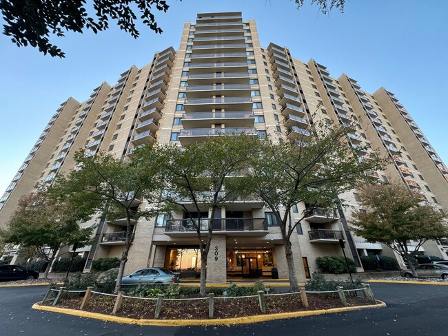 Newly Renovated 3 Bed 2.5 Bath Condo With ... - Newly Renovated 3 Bed 2.5 Bath Condo With ...