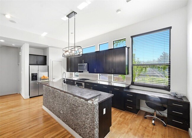 Photo - 1415 Bonnie Brae St Unit E