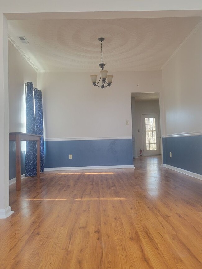 Photo - 3719 Bridlepath Ln