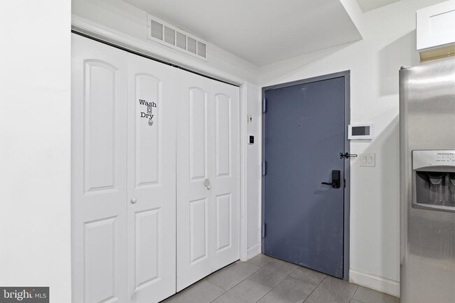 Building Photo - 925 N Broad St Unit 4B