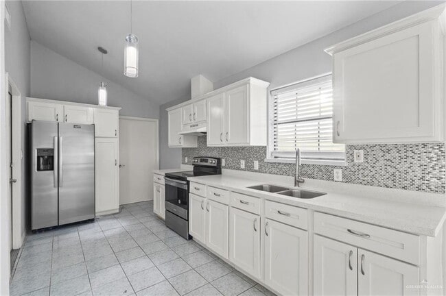 200 E Nyssa Ave
