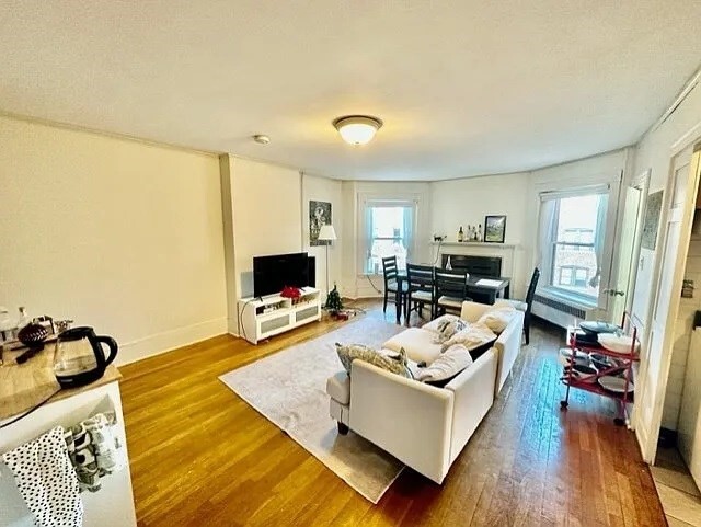 Photo - 912 Beacon St Apartment Unit 3