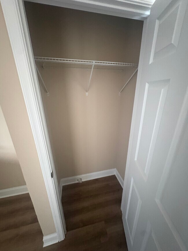 Photo - 302 Hendrickson Ln