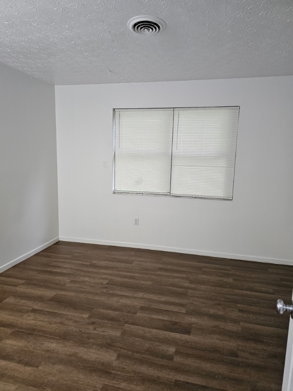 Photo - 165 Midway Dr Unidad C