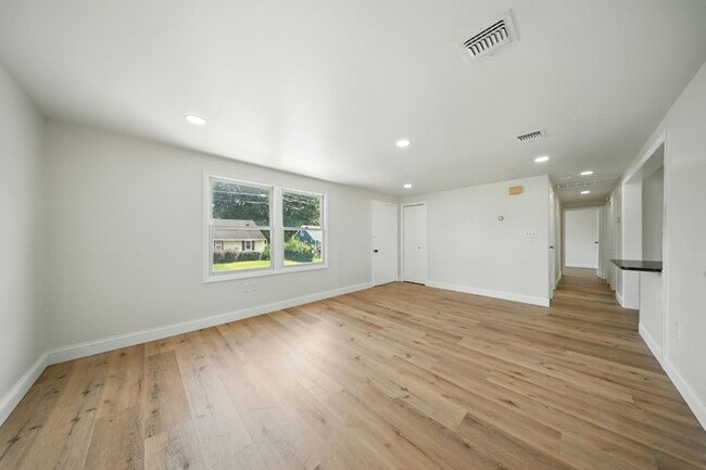 Photo - 155 Montgomery St