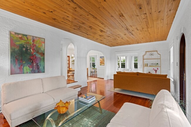 Photo - 727 Claremore Dr