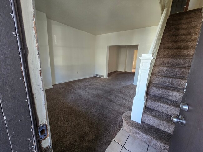 Photo - 1703 Soles St