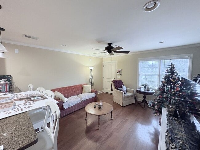 Photo - 209 Calhoun St