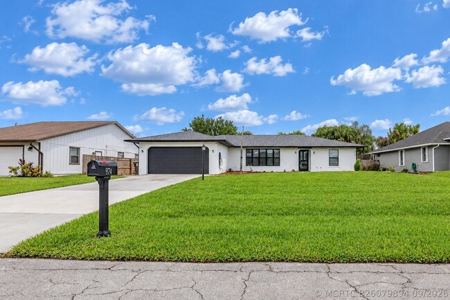 974 SE Brookedge Ave