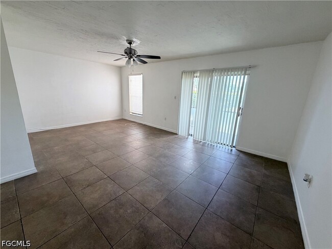 Photo - 12636 Kenwood Ln Unidad B