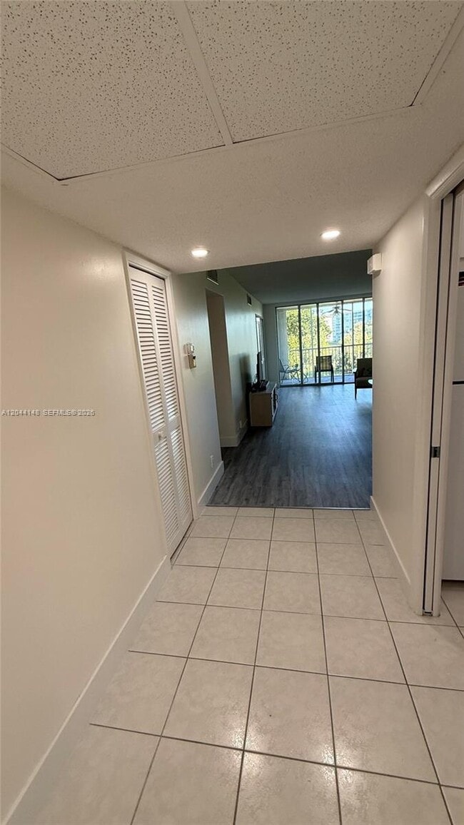 2901 S Palm Aire Dr Unit 408