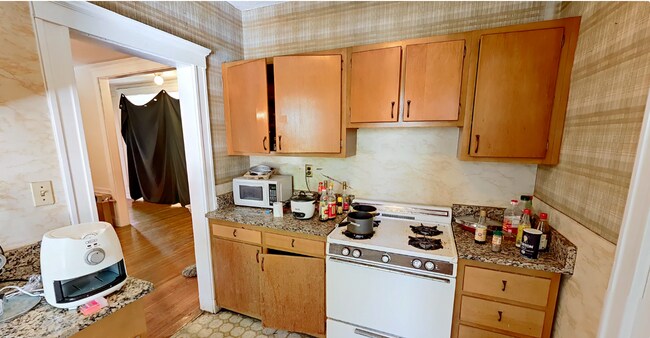 Kitchen - 92 Maple St Unidad 4