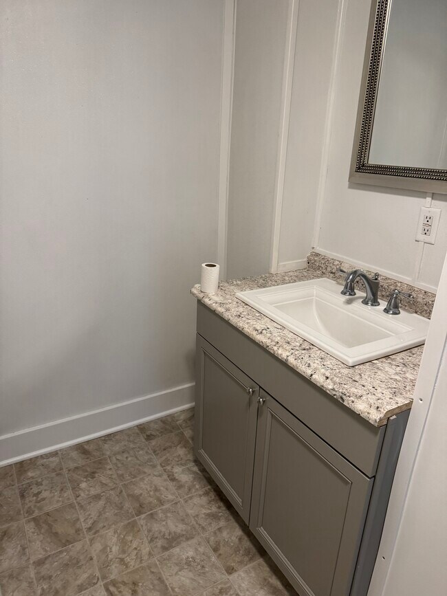 Photo - 10 Maryland Ave Unit 4