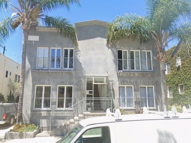 Photo - 635 N Windsor Blvd