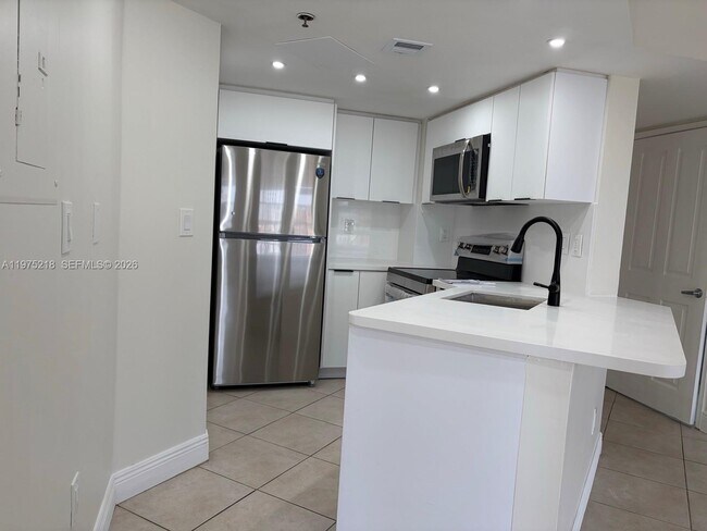 Photo - 2351 Douglas Rd Unit 1005