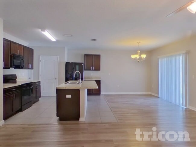 10442 Whispering Hammock Dr