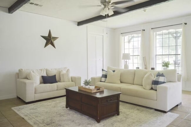 Photo - 2369 Apache Dr