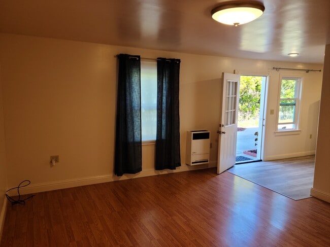 611 Santa Clara Ave Unidad C
