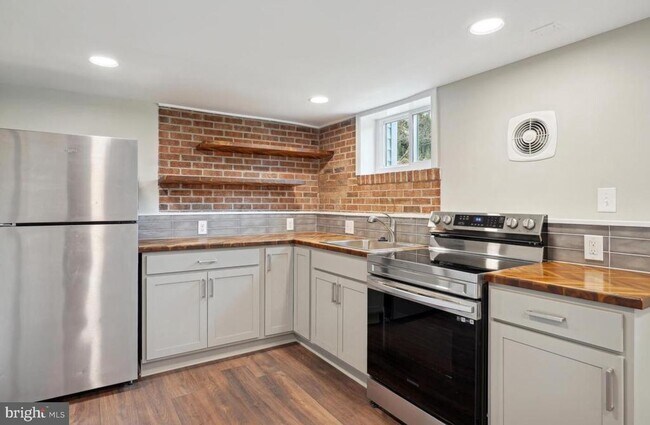 Photo - 6108 44th Pl House