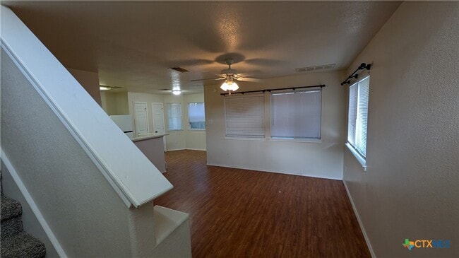 Photo - 821 Sagewood Trail