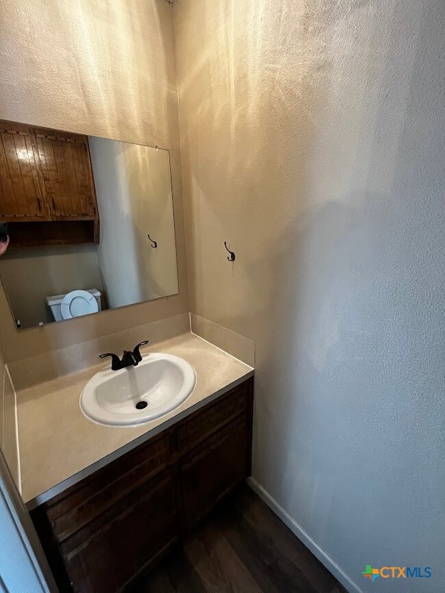 Photo - 202 N Walnut St