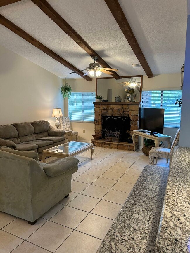 Photo - 5924 Pebble Ln