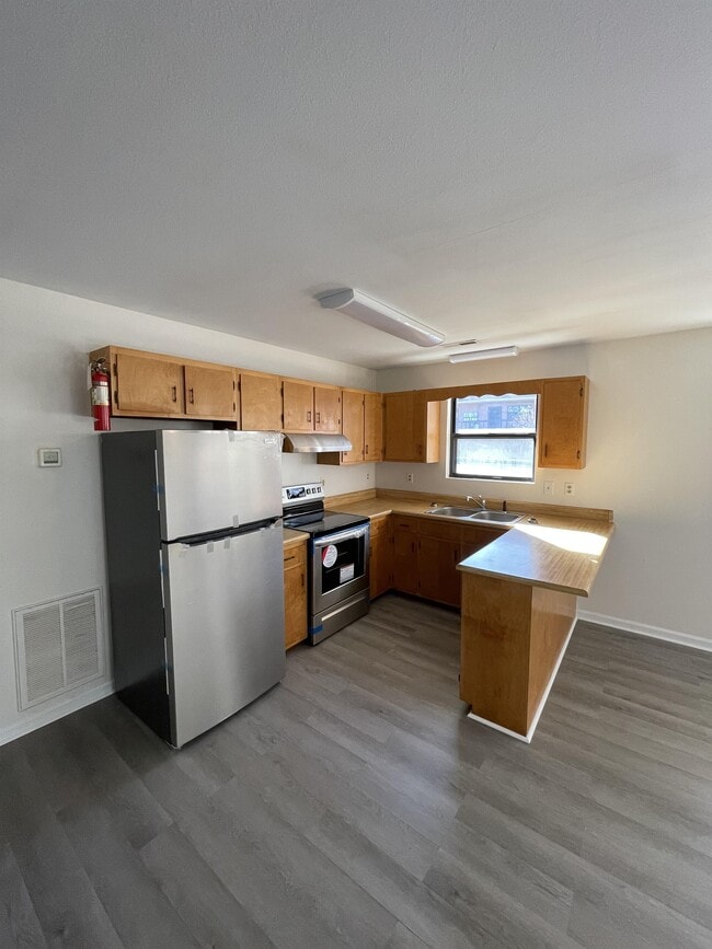 Photo - 914 Sparta Dr