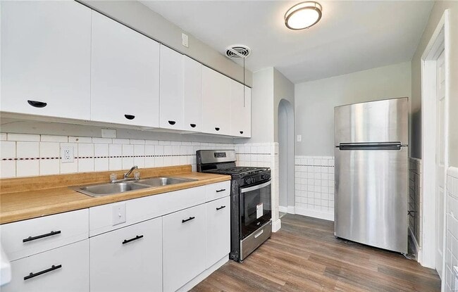 Photo - 6108 Eaton Dr