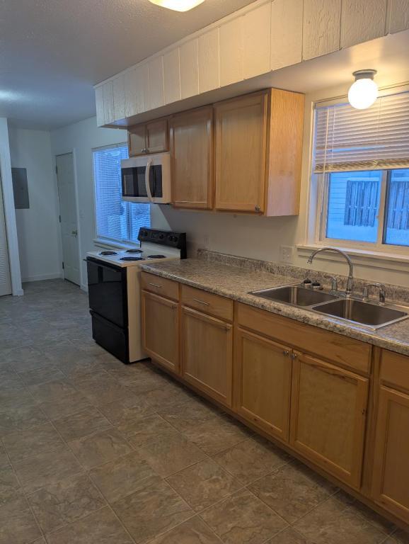 Photo - 145 E Paras Hill Dr