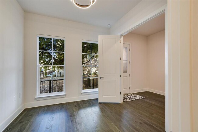 Photo - 1301 Town Creek Dr