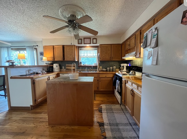 Building Photo - 15083 S Waco Ave Rental