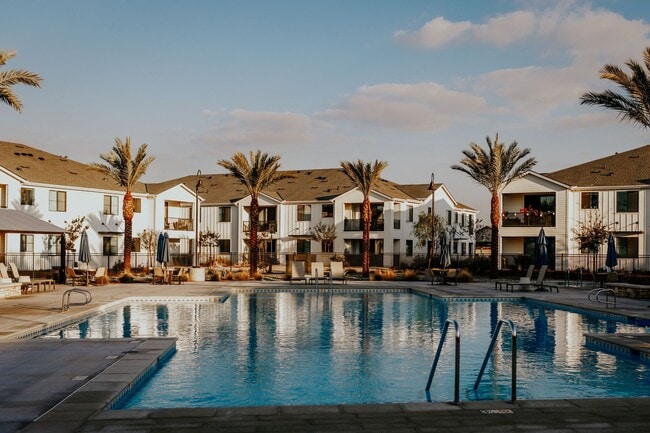 Photo - Park West at Stockdale River Ranch