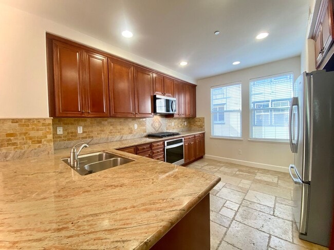 Photo - Amazing Townhouse - Warm Springs Fremont!