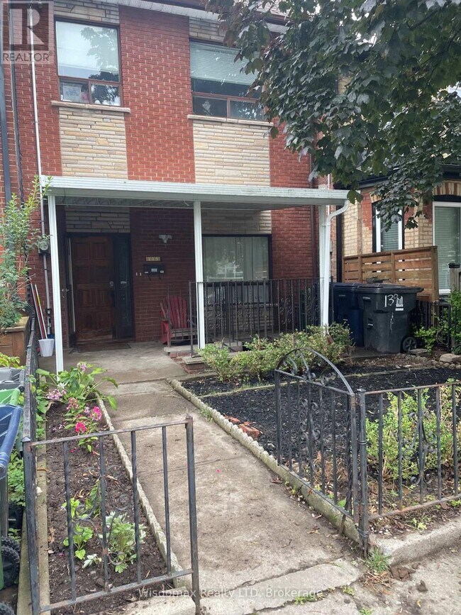 Photo - 139 Lippincott St