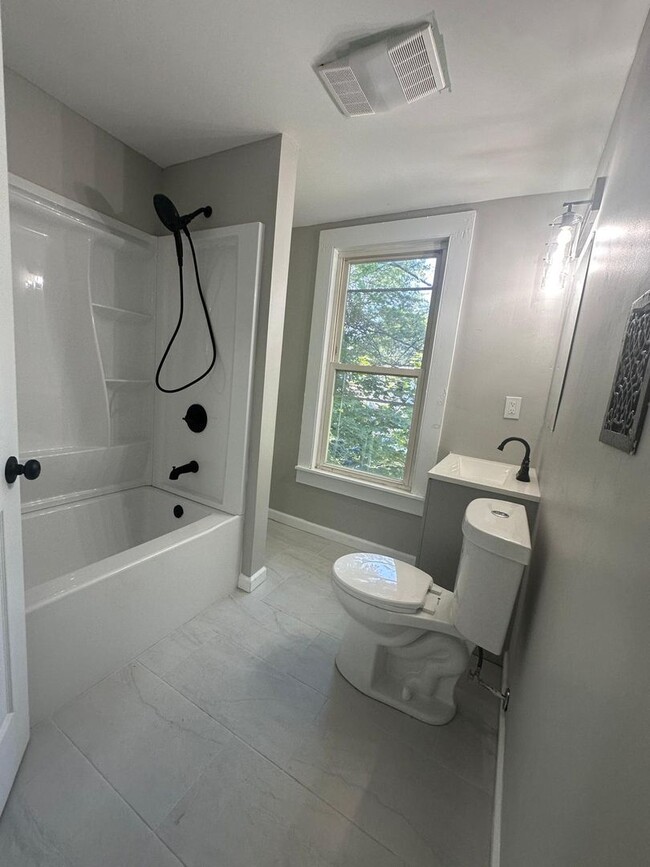 Photo - 47 Hart St Unit 1