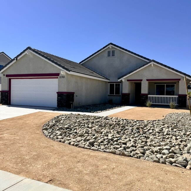 Building Photo - BRAND NEW 4 BEDROOM ADELANTO HOME