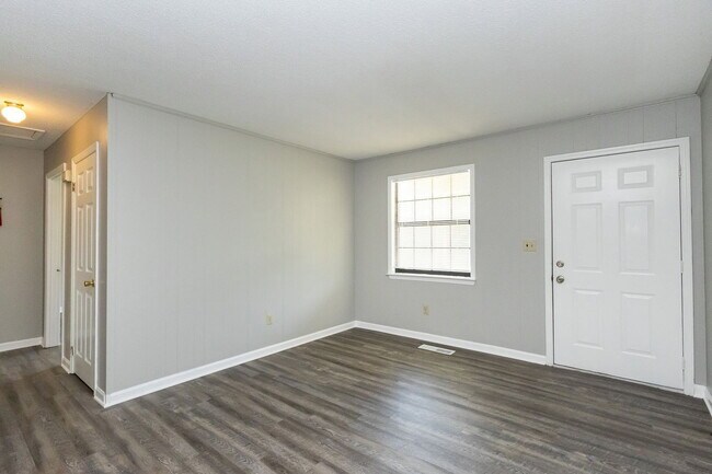 1418 Baggett Rd