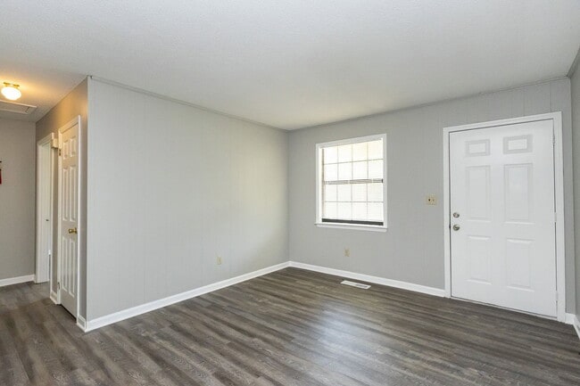 Photo - 1418 Baggett Rd