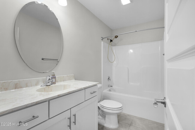 Photo - 139 Grantham Pl