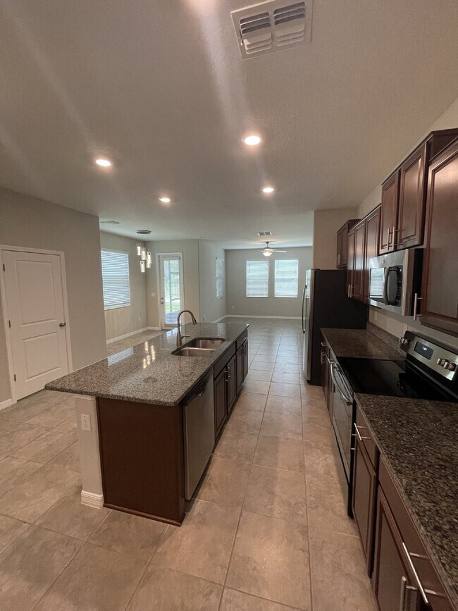 Photo - "Charming 3-Bedroom Wesley Chapel Home with Granite Finishes & Spacious 1,807 Sq Ft great Layout....