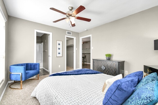 Building Photo - 12211 Fondren Rd Unit 716 Rental