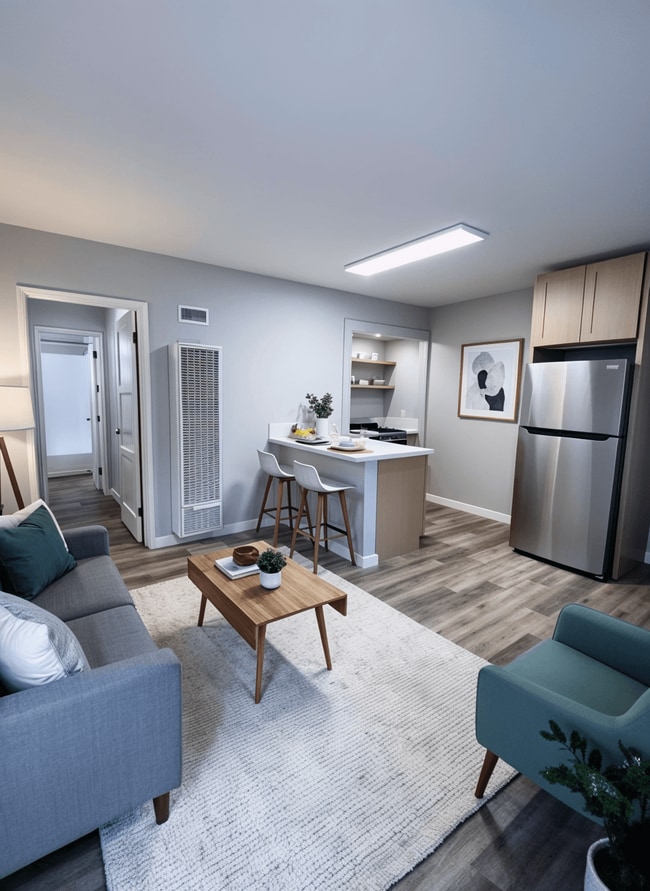 Building Photo - Strathmore Veteran